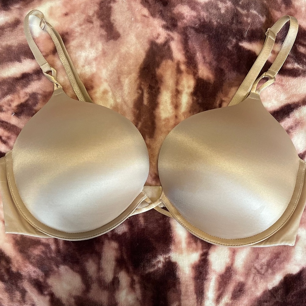 Victoria’s Secret Very Sexy Bombshell Push-Up Bra 38C